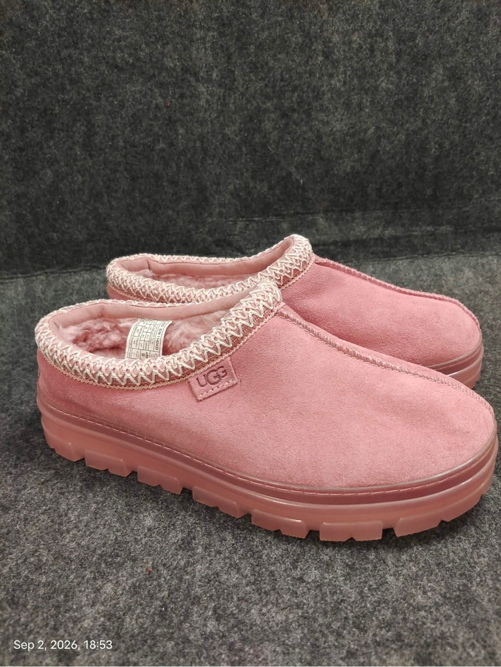 NWOB UGG Tasman Clear Womenâs Slippers Pink Shoes Size 10